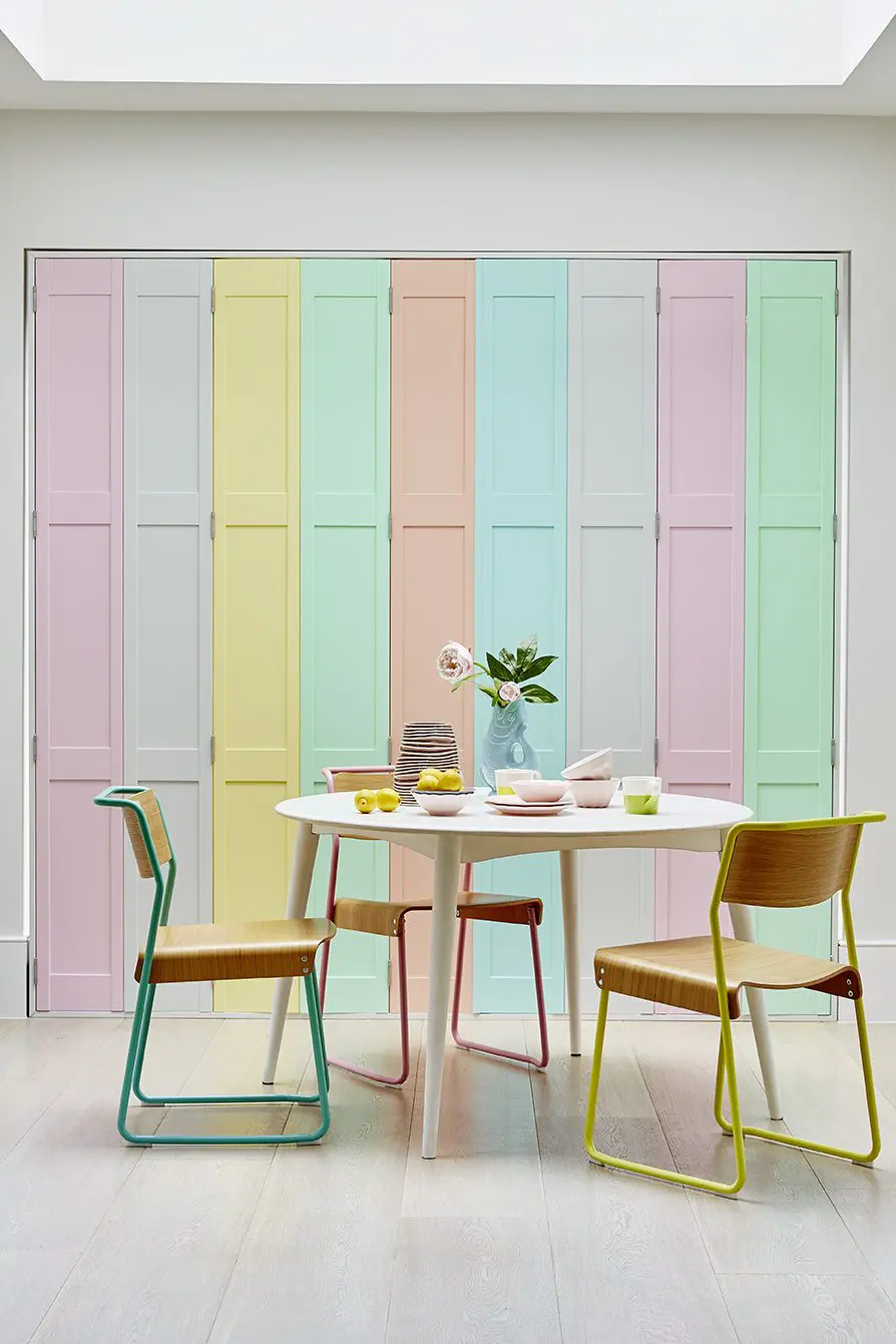 Louvered Shutters or Solid Shutters? thumbnail
