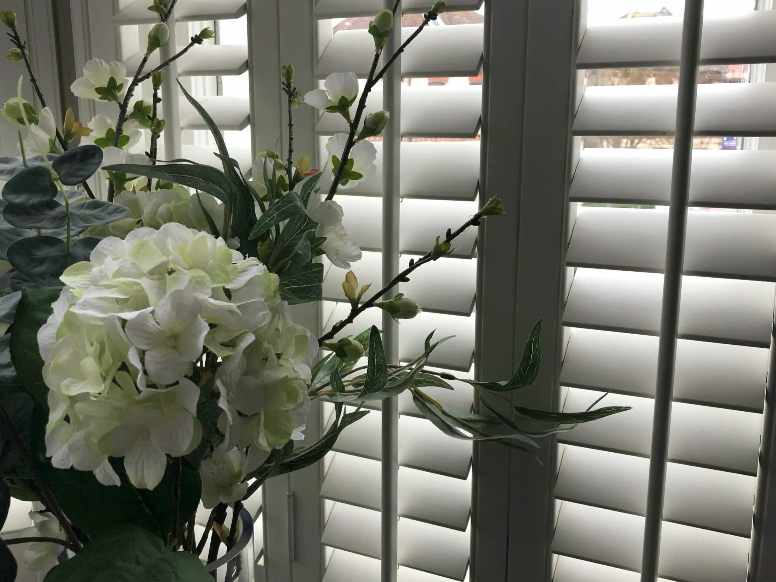 Decorating Tips: Creating Contrast Between Walls and Shutters thumbnail