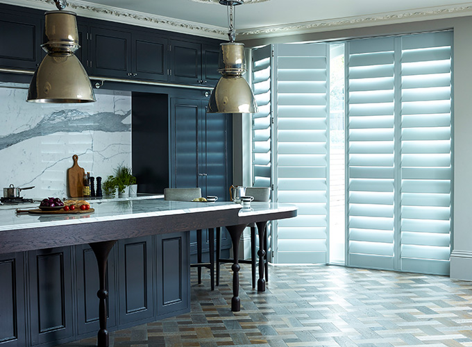 Full height restaurant shutters