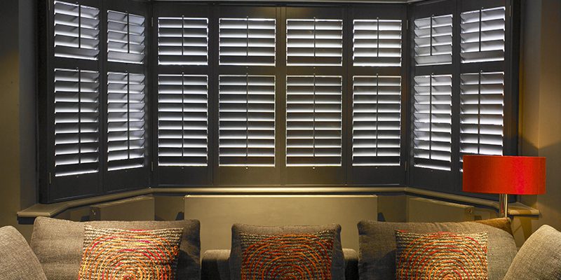 Plantation Shutters or Blinds: Which is Better? thumbnail