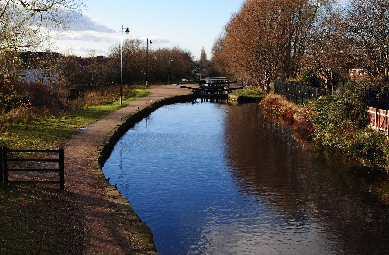 Ashton Under Lyne Manchester Canal